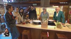 Luísa sobral / salvador sobral. A Mesa Com A Familia De Salvador Sobral