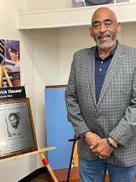 Broderick E Hauser (@resuah471_e)