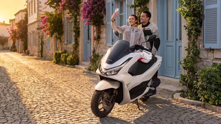 İzmir Üretimi Honda PCX 125'e İlk Zam Geldi: Ne Anlama Geliyor?