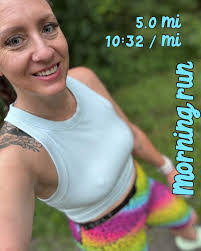 Amanda Regnier's Instagram, Twitter & Facebook