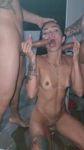 Xgisa x videos fazendo boquete em dois machos dotados - Xvideos Onlyfans  Gratis