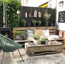 Terrasse Garten Inspiration Wellnessgarten Idee Draussen Gemutlich Haus Diypallet Wo In 2020 Patio Decor Backyard Seating Interior Design Living Room
