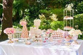 5 out of 5 stars. Guide To Wedding Cake Stands Lovetoknow