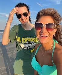 Amanda Cisco's Instagram, Twitter & Facebook