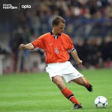 Head coach of the netherlands national team www.playersunited.com. Optajohan On Twitter 69 Frank De Boer Was The Starting Captain Of The Netherlands 69 Times More Often Than Any Other Player Leadership Https T Co 1cns3wq8io