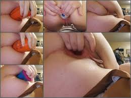 Olive stuffs a can insertion and anal fisting