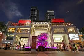 Kuala lumpur, called kl by locals, is malaysia's federal capital and largest city at 6.5 million. Kuala Lumpur Travel Guide 1 Globe Spots