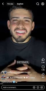 Apagooon en el choliseooo vienen luma tremendo .... y luego de eso sale bad  cantando n quiero que le oase lo mismo que a hawai a pr y todo el mundo  gritando