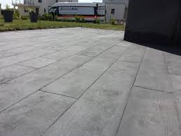 Ecosia The Search Engine That Plants Trees Terrasse Beton Revetement Terrasse Beton Beton Imprime