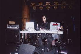 Merzbow (メルツバウ) is an extreme experimental music project created in tokyo in 1979 under the highly prolific, merzbow has released hundreds of recordings since 1979. Merzbow 2005 Francisco San The Past