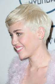Hair Envy Of The Day Miley Cyrus S Platinum Pixie Platinum Blonde Hair Color Hairstyle Miley Cyrus Short Hair