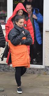 Coronation street's alina was left devastated tonight after she found out one of her family members had died at home. Coronation Street Spoiler Seb Franklin Has A New Love Interest In Nail Bar Owner Alina Daily Mail Online