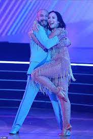 Dancing With The Stars Fans Say The Canned Audience Noise Drowns Out The Show Dancing With The Stars Cheryl Burke Premiere