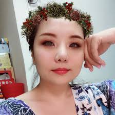 請把文章看完，這是一篇警世的模擬故事。目的是希望那些喊著應該給這些性犯罪者第二次機會的（比如亞果遊艇的發言）、支持性犯罪者們再度復出於螢光幕前繼續撈錢的人知道，你們的「寬容」在未來有可能造成什麼嚴重的後果。  --------------- 我追蹤了他。 因為我大學剛畢業 ...