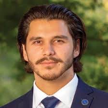 Derek Qualls's Instagram, Twitter & Facebook