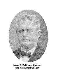 Foto fra Forenings byvandring omkring Helsinge Station og Østergade den 18.  september 2022. (Foto: Erik Larsen)