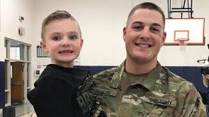 2018 ingyenes online magyar streaming 12 katona Katonanak Nevelte Fiait Az Egyedulallo Apa Pedig Elvesztette A Labat A Haboruban Nlc