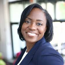 17-Year-Old Chicago Girl Graduates with Doctoral Degree: 'The World Is My  Oyster'