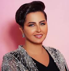 بالفيديو وسامة والد وشقيق شمة حمدان تسرق الأضواء من التنمر عليها laha magazine