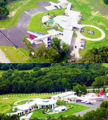 Exploring John Travolta S Airport Home John Travolta Luxury House Home