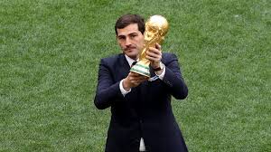 Der fc porto hatte am mittwochnachmittag bekanntgegeben, dass casillas beim morgendlichen training eine herzattacke. Iker Casillas Herzinfarkt Genesungswunsche Der Promi Kicker Promiflash De