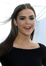 Maia Mitchell S Septum Piercing Looks Amazing Laura Marano Stefanie Scott Bella Thorne More At Mtv Movie Awards 201 Cute Piercings Nose Piercing Piercing