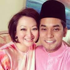 Youth and sports minister khairy jamaluddin and his wife nori abdullah welcomed the birth of their third child, a son, born monday. Inilah 8 Koleksi Foto Isteri Dan Anak Khairy Jamaluddin Iluminasi
