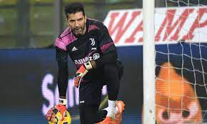 Una storia costellata da successi quella di buffon con la maglia azzurra, come la fantastica notte di berlino quando l'italia si laureò campione del mondo e il portiere della juventus. Bestemmia Durante Parma Juve Buffon Deferito Al Tribunale Federale Nazionale Primapagina Calciomercato Com