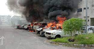 Here are the steps you should take immediately after the accident up until you get your insurance claim completed. Borneo 19 1 Punca Insiden Kereta Terbakar Disiasat Kota Samarahan Enam Kenderaan Terbakar Di Belakang Bengkel Ks Motor Di Sini Pagi Tadi Kebakaran Itu Melibatkan Empat Kereta Jenama Naza Citra Toyota Gallant