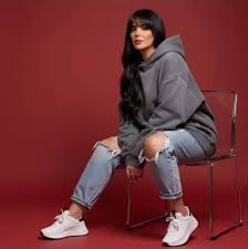 بالصور انجي خوري تعرض مؤخرتها بطريقة مقززه | جفرا نيوز