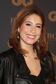 Autant je suis pas méga fan de salamé, autant je la respecte tellement, elle a un sang froid tellement énorme comparé à tout ce qu'elle se prend dans la gueule. Lea Salame Trakt Tv