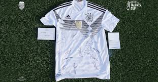 Denn nachdem lange zeit ausschließlich. Zur Nations League Ersteigern Sie Ein Teamsigniertes Dfb Trikot