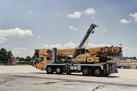 The Essential Guide to Hydraulic Truck Cranes