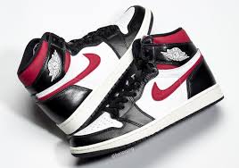 Link xem trực tiếp đội tuyển jordan vs việt nam. Jordan 1 Gym Red 555088 061 Official Release Date Sneakernews Com