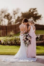 Bride Maid Of Honor Photo Ideas Maid Of Honor Wedding Photos Wedding Photo Ideas B Sister Wedding Pictures Wedding Picture Poses Wedding Photos Poses
