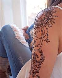 Beautiful henna design tattoo on shoulder to bottom. Make Henna Tattoo Yourself Tips For Applying 35 Great Designs Tattoo Ideen 2019 Applying Shoulder Tattoo Sleeve Tattoos Shoulder Tattoos For Women
