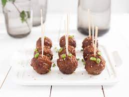 A mini meatball should be easy to devour in just one bite. 11 Mess Free Foods That Are Perfect For Cocktail Hours Planning A Wedding Catering Cakes Decorations Food Network Food Network