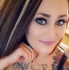 Amber Cardoza's Instagram, Twitter & Facebook