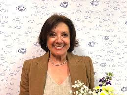 Marie se od mládí učila hrát na klavír. Marie Rottrova Nebavi Me Sedet V Pracovne A Zpivat Si Pouze S Podklady Radio Proglas