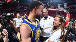 Thepostgame\'s jeffrey eisenband gets some pointers at a clinic conducted by the nba marksman. Ø§Ù‚ØªØ±Ø§Ø­ Ù†Ø§Ù‚Øµ Ù…ÙŠÙ„ Steph Curry Parents Jersey Natural Soap Directory Org