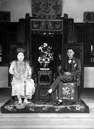 Portrait Of A Peranakan Couple Family Portrait Photography Chinese Couple Portrait