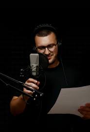 Milinko  Mile Vasiljević Voice Over Artist, Zvanicna fotografija
