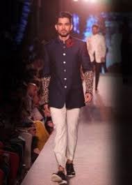 Designer Wedding Sherwani For Men Latest Fashion Trends For Indian Grooms Winter Outfits Men Mens Outfits Groom Outfit