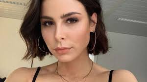 She grabbed the attention of music lovers all over europe when she won the 'eurovision song contest,' in which she represented germany. Lena Meyer Landrut Sorgt Mit Neuem Post Fur Wirbel Fans Vollig Enttauscht Stars