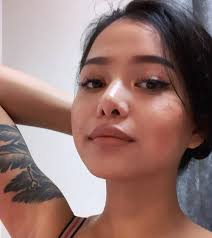 Bella poarch is tiktok's latest celebrity, known for her viral 'm to the b' video. Bella Poarch Interview 5 Things We Learnt From The Tiktok Queen S First Q A Capital