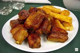 Costelinha de porco frita (costilla de cerdo frita) által készített kép erről: 8 Costelinhas Com Molho Barbecue Que Irao Lembrar O Seu Restaurante Favorito