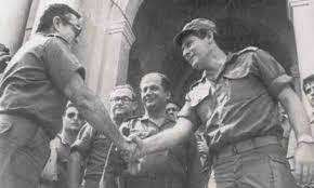 في أيام الاستقلال يظهر المناضل ميشال عون بشكل واضح او ربما أوضح. Ù„Ù„ØªØ§Ø±ÙŠØ® Ø¹ÙˆÙ† Ø¬Ø§Ù‡Ø± Ø¨Ø§Ù„ØªØ®Ø·ÙŠØ· Ù„ØªÙ„ Ø§Ù„Ø²Ø¹ØªØ± ÙˆÙ…ØµØ§ÙØ­Ø© Ø§Ù„Ø¥Ø³Ø±Ø§Ø¦ÙŠÙ„ÙŠÙŠÙ† Ø£Ø®Ø¨Ø§Ø± Ø¹Ø±Ø¨ÙŠØ© ÙˆØ¯ÙˆÙ„ÙŠØ© Ø¹Ø±Ø¨ 48