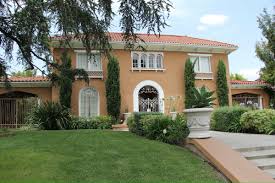 Get more confrontational maxine waters riles up crowd. Lubbock For Trump On Twitter Does Maxine Waters House Look Like She Down With The Struggling Masses Vote Omar Navarro Pressgop