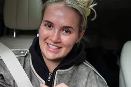 Michelle Bump's Instagram, Twitter & Facebook