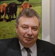 It is with the deepest regret and profound sadness we announce that Geoff  Crouch passed away